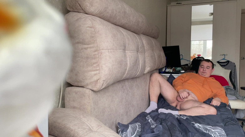 Limara19981: Il giovane ragazzo limara19981 si masturba e si gode l'orgasmo