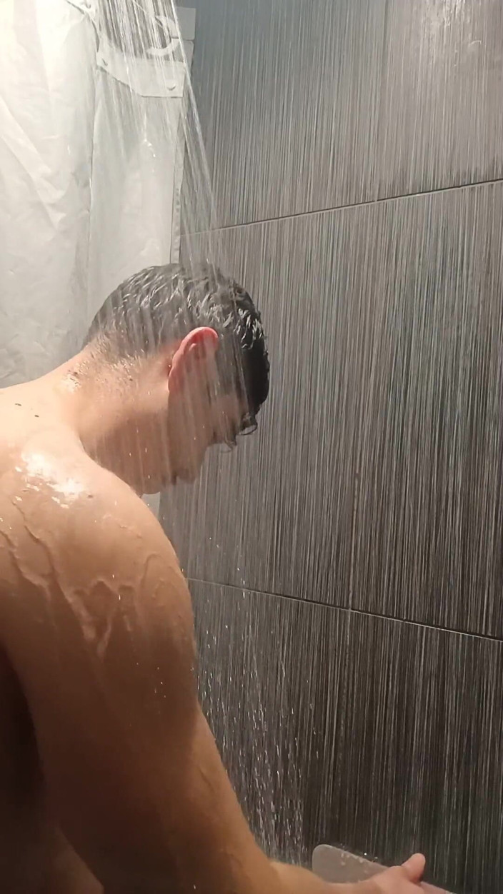TabascoJake: Douche à la salle de sport