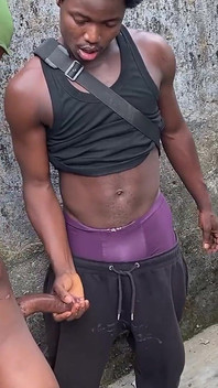 Il modo in cui il ragazzo di mio figlio lo ha fatto urlare nell'altra stanza... devo fare gli altri secondi. 