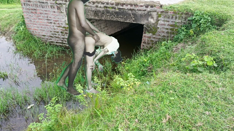 RAKP355: Nou indian musulman studentă și iubit desi video sexual