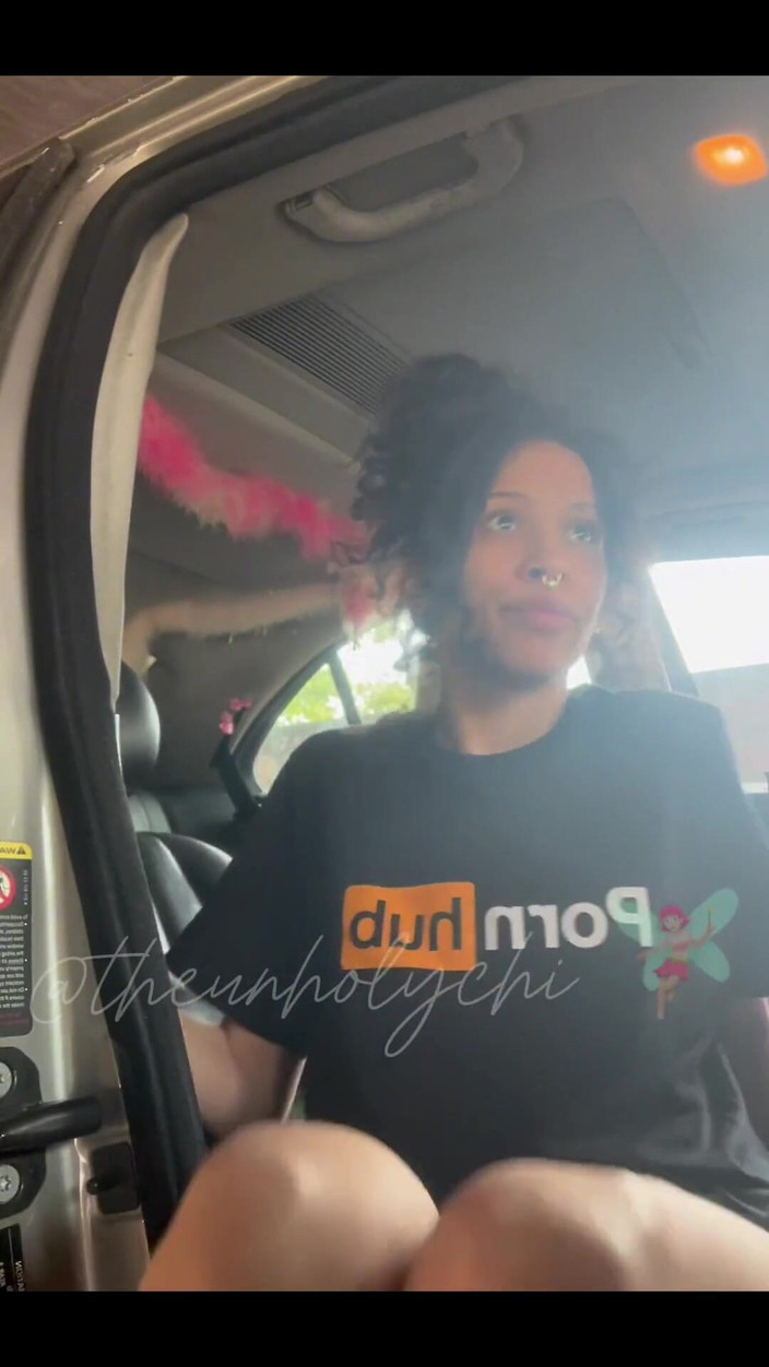 theunholychi: Impulsif miang dan menunjuk-nunjukkan kaki saya! 