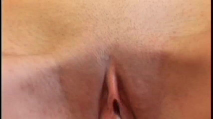 Cryptostudios: Cewek arab rambut cokelat yang cantik banget nyepong kontol besar...