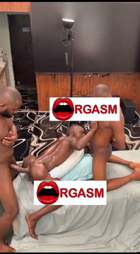 Babalar Komşusuyla Dörtlü Seks Yapıyor