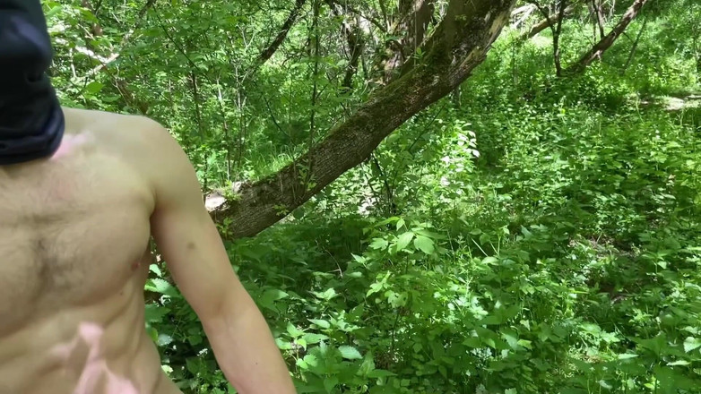 Nick Lewis: Espió en parejas de sexo en el bosque
