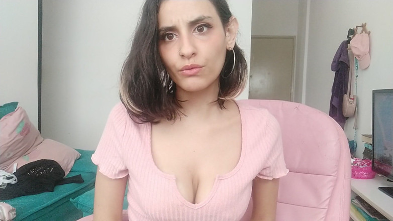 Ms Candy Bunny: Je suis la pute de bureau