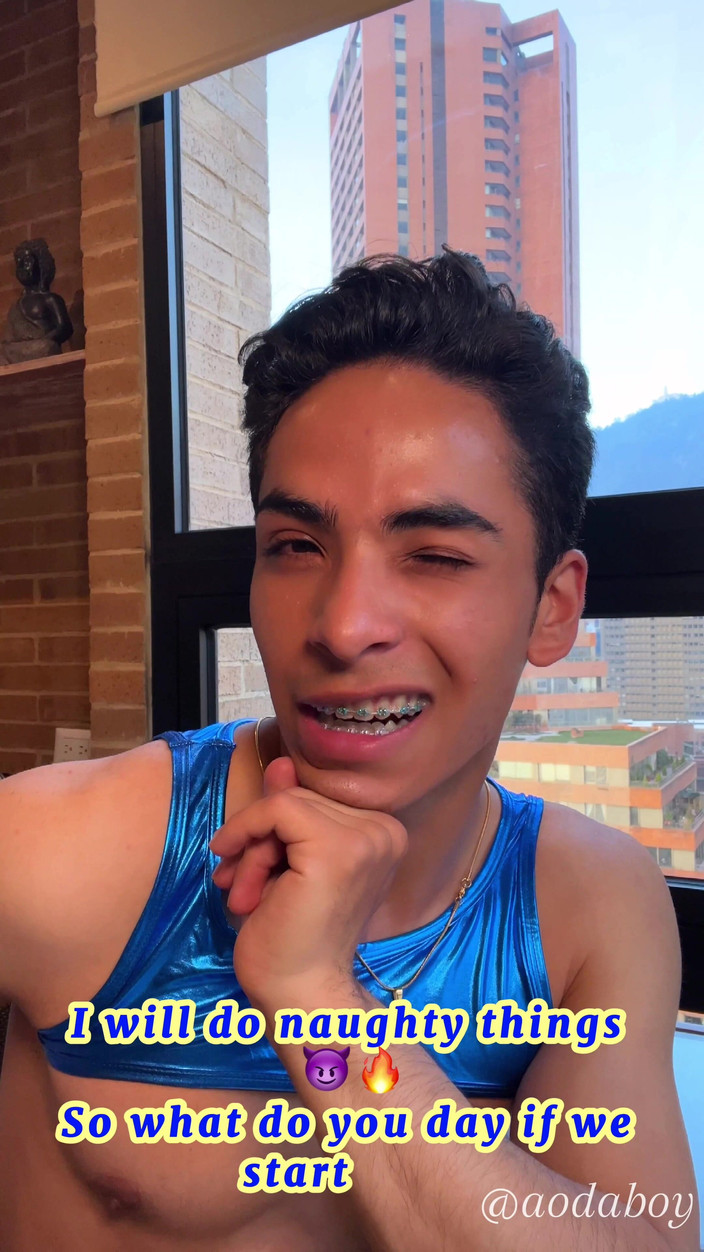 aodaboy: Fotostojan s teniskami