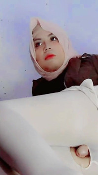 Indonesian Sissy Hijab Anal Virginity Lost