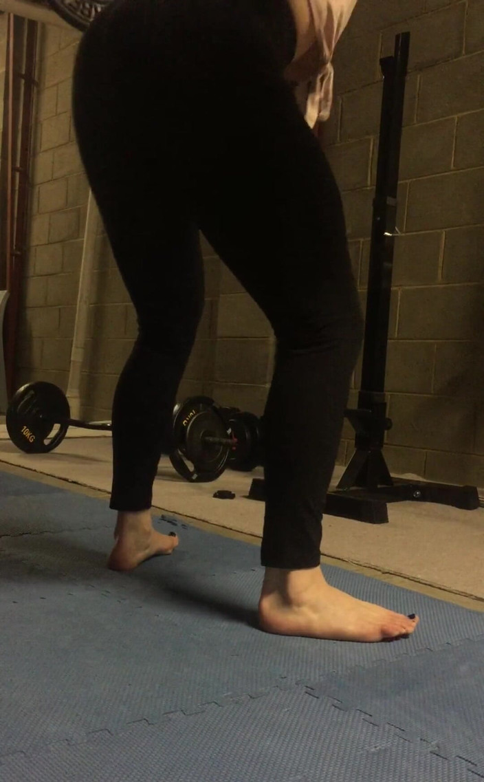 Michellexm: Allenamento del culo in leggings