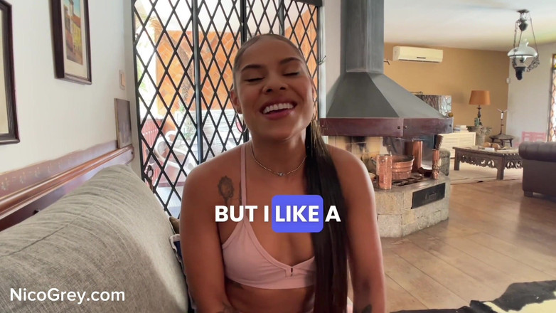 Johnny Grey: La culona latina è venuto per il casting, è finito in ginocchio!...