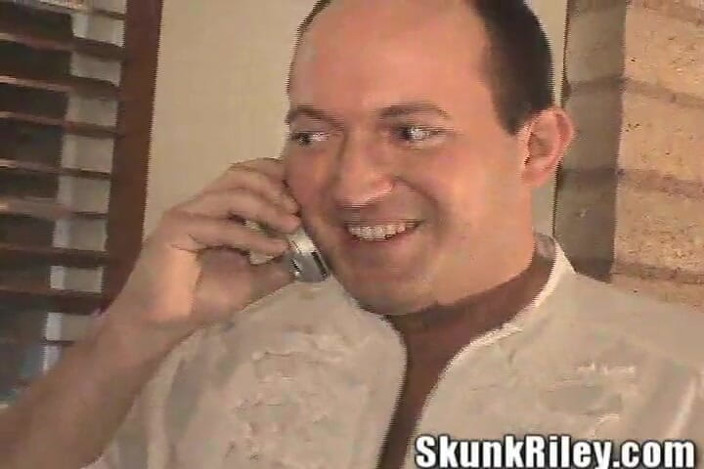 Skunk Riley: Poker schulden ehemann ehefrau von großem schwarzem schwanz in ihre...