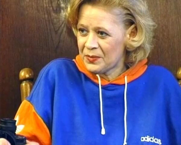 German's Old Chicks: 아마추어 독일 할망구가 몸을 구부리고 따먹히다