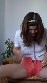 Sexy Teen Weting Her Short Pants and Empty Her Full Bladder