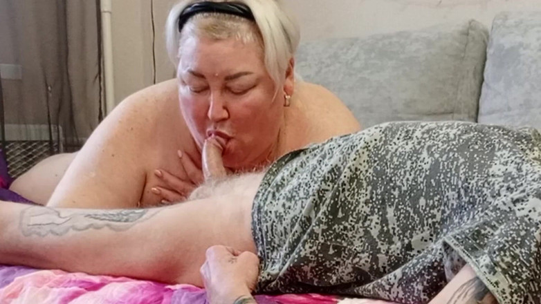 Zona901: Ejacularea adâncă în gura unui vecin este o plăcere