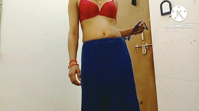 Ankurpriya000: Indian Bhabhi in Saree Remove Clothes and Pussy Fingering