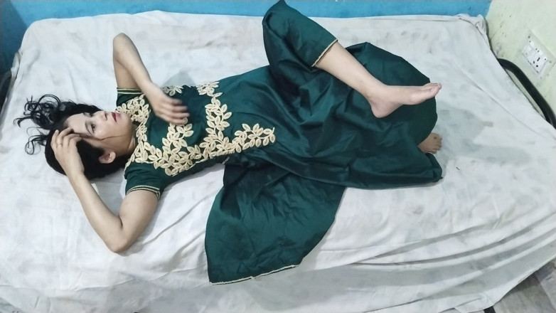 Indian Muslim Couple: Desi-vrouw Tanish Fatima wilde ochtendbui kon ze hem niet weerstaan