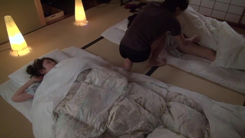 EAGLE Global: Minik memeli ev kadınları 2 - 10 evli kadın zevk içinde bölüm 5