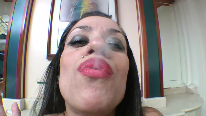 FetishKing: Gemelle scoreggia - mostrando la vena del collo