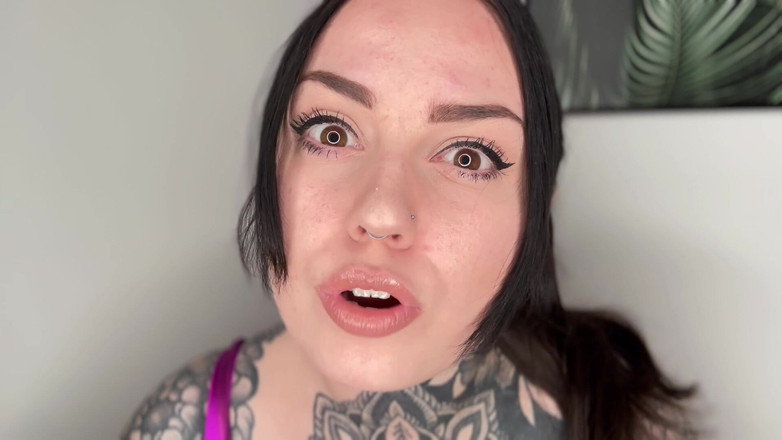 Miss Valentina: Oční kontakt Mesmerise