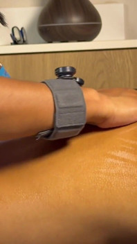 Wellness Hand Triggers & Gentle Oil Sounds Leyne Rodriguez