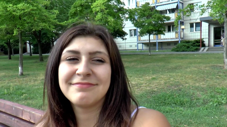 Italian Vintage Porn and MMV Clips: Wielkie cycki brunetka zostaje ostro wyruchana w samochodzie od swojego...