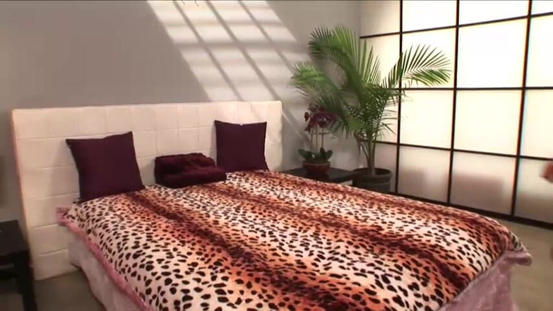 Lesbian Stories: O orgie lesbiană sălbatică