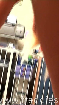 Hete blondine geneukt in kleine rode outfit