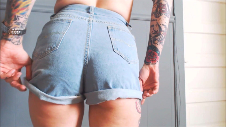 Miss Morticia: Jeans-anbetung
