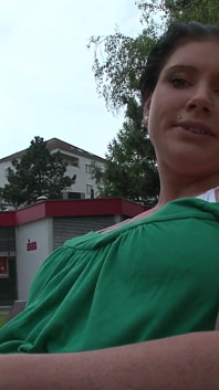Mame sexy și excitate savurează pizda cu jucării - 4