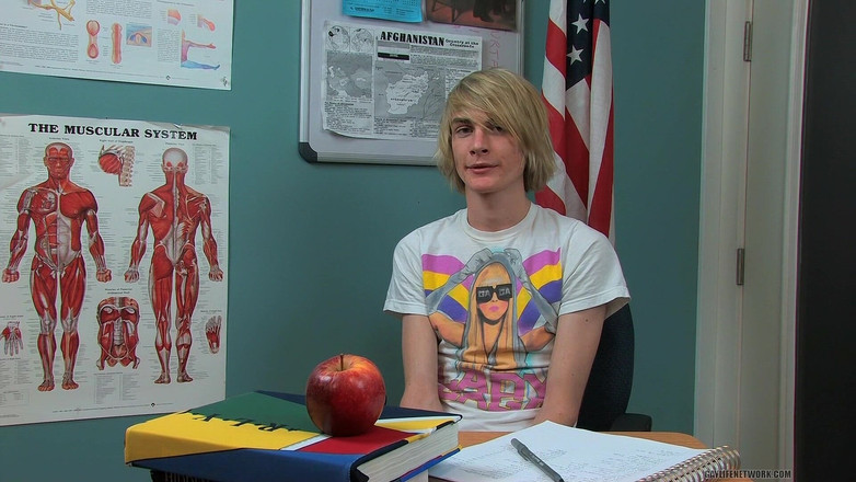 Teach Twinks: Гей блондинка twink Preston Andrews дає інтерв'ю