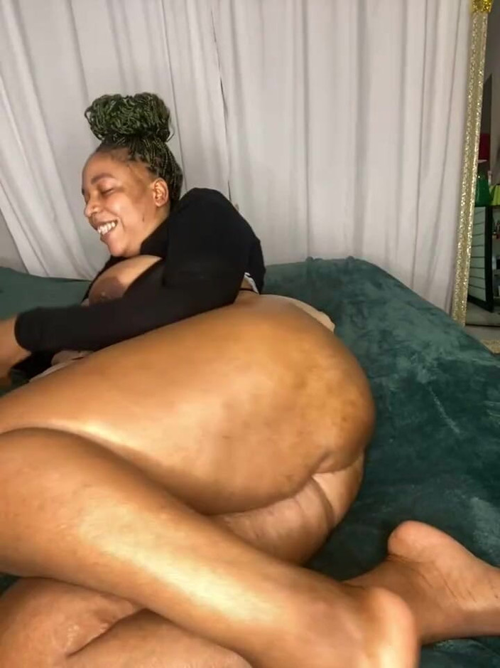 Big black clapping booties: Wichs zu extrem großartig, episode 1004