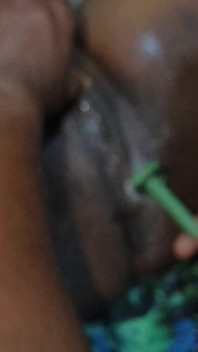 Depilação erótica, por favor, me ajude a cortar meus arbustos