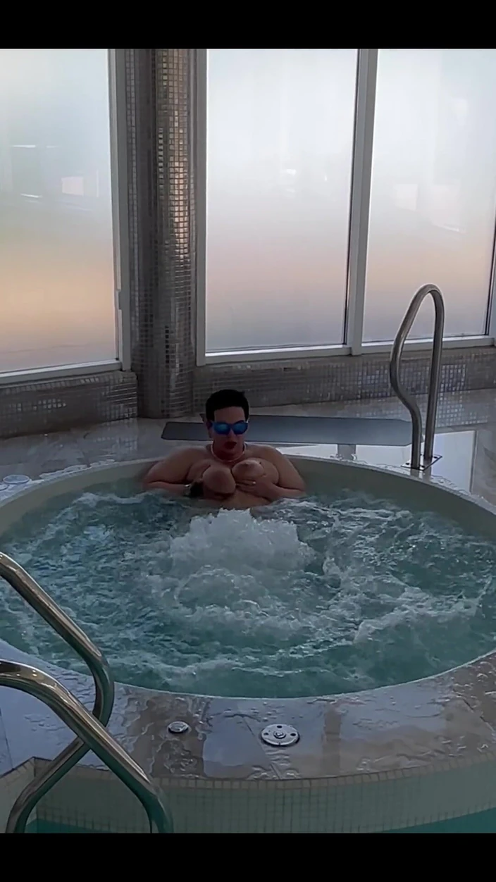 KarmenMilf: In the Jacuzzi