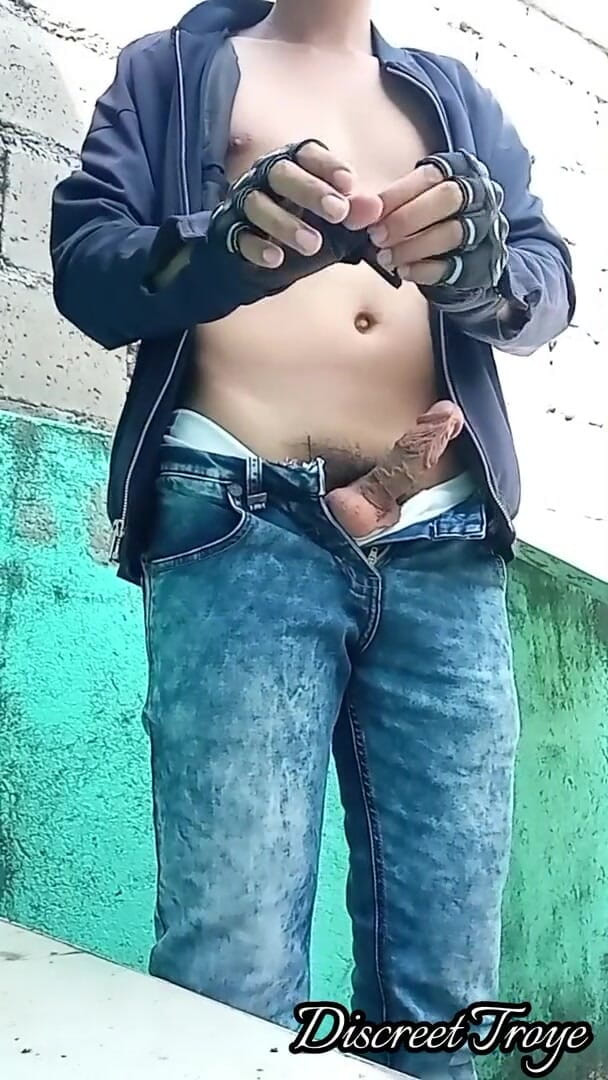 Troye_AsianPinoy: 묘지에서 피노이 라이더 핸잡 - Sarap Jakol Pinoy 라이더 Sa Sementeryo