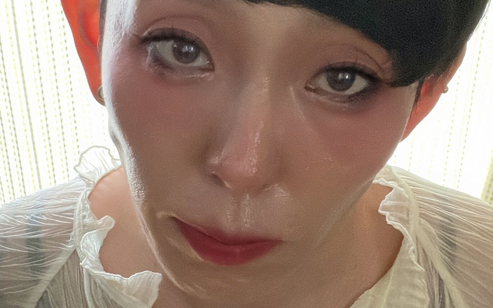 Serina SissyBitch: La sissy masturbazione giapponese parte 2