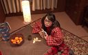 Solo Japanese: Cena solo quente com uma adolescente asiática