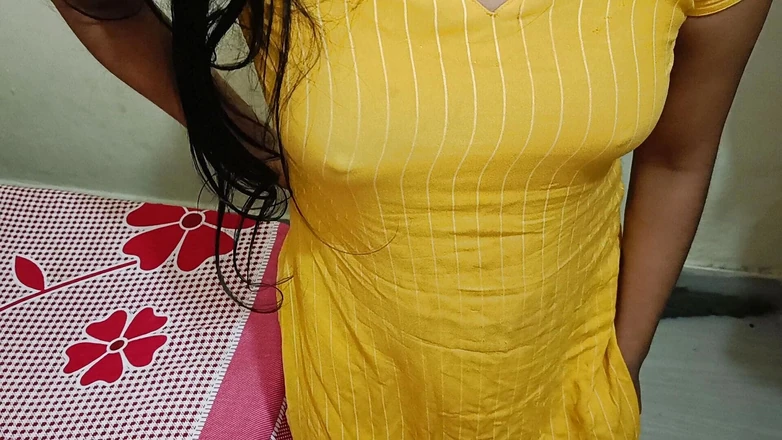 YOURAMRITA04: Indian Hot Desi Maid Pussy Fucking with Room Owner