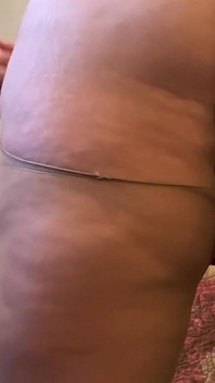 Lilybay si ibu tiri diganggu sama kontol besar pria kulit hitam rp