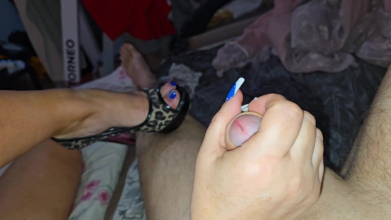 Anna Fire: Úžasná ohromující MILFka, vysoké podpatky a creampie