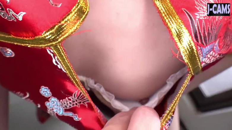 J-Cams: Tanggal Cosplay. Gadis pemalu jalan-jalan di luar ruangan yang berani...