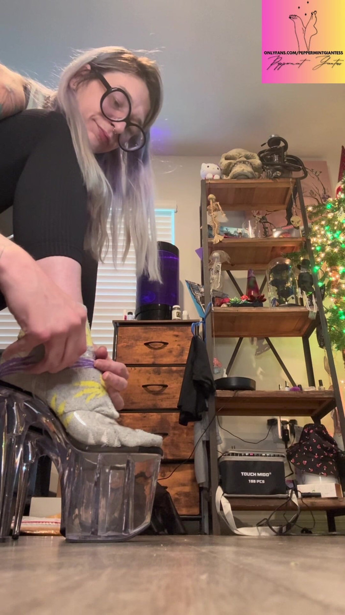 Peppermint Giantess: 8-zoll-absätze, Größe 14, passen größe 16 füße