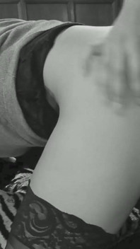 Brunetă clasică țâțoasă futută cu spermă de mai multe ori înainte de spermă