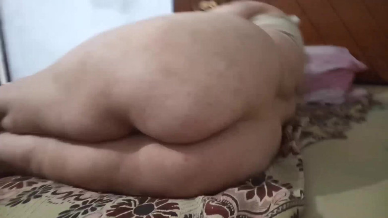 Khani: देसी सौतेली बेटी के बड़े स्तन और गांड