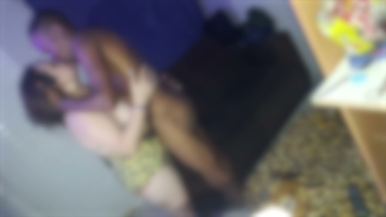Cuckold Couple Swing: Pelacur Berkahwin Yang Berkahwin Hanya Membenarkan Kekasih Hitamnya Klimaks Di...