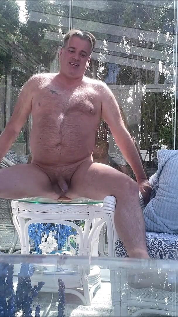 Hunk Stepdaddy Bear Naked Sunbathing in the Veranda 3 (Dom rod)