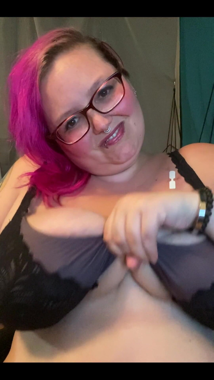 Sara Star: Doux et gros nichons pour vous
