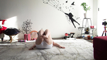 Aurora Willows: Deschide șoldurile și hamstringsul îți vindecă sciatica