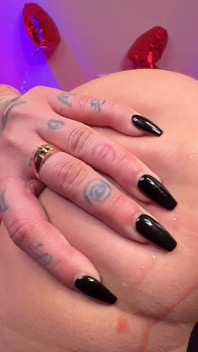Kitana Montana в красном латексе платье, анальный кримпай Валентина, специальный выпуск
