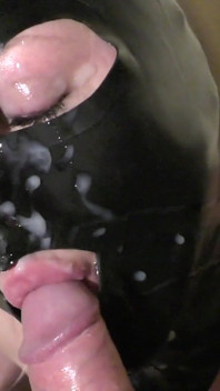 Latex Slave Take Care About Foot Man