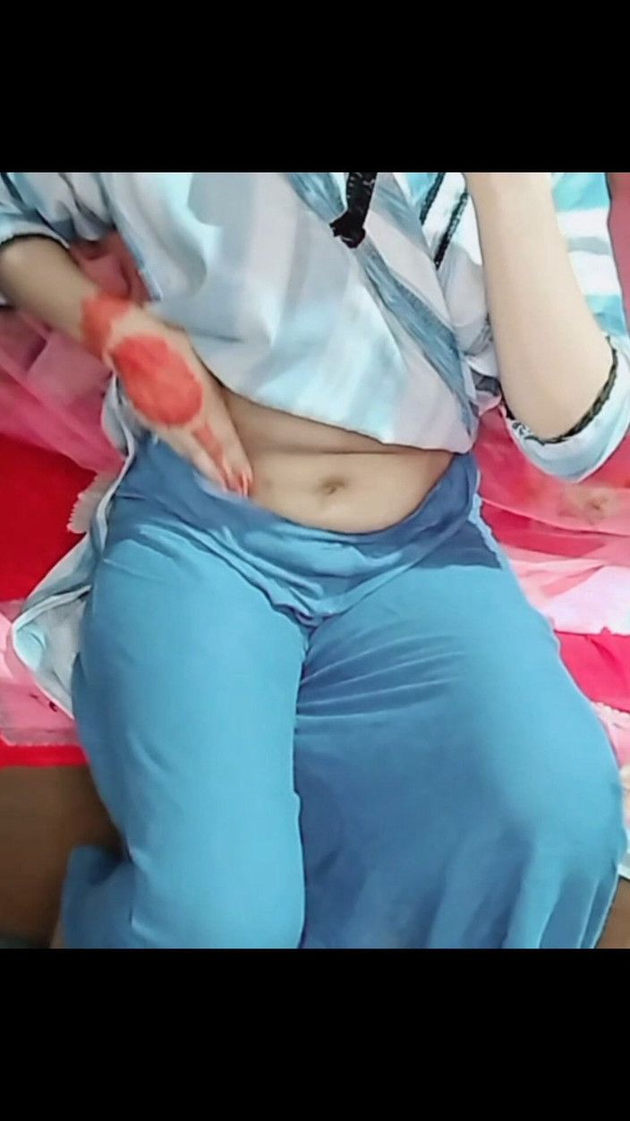 Deshi women: Nevlastní sestra Co děláš v mém pokoji? Chystají nás slyšet!