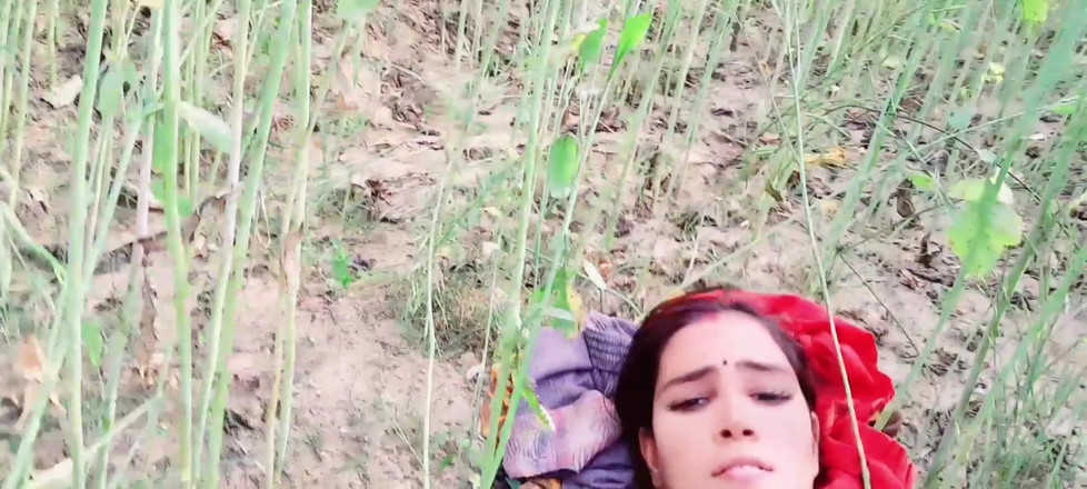 Renudbf: Sesso bollente della ragazza del villaggio all'aperto nel campo di...